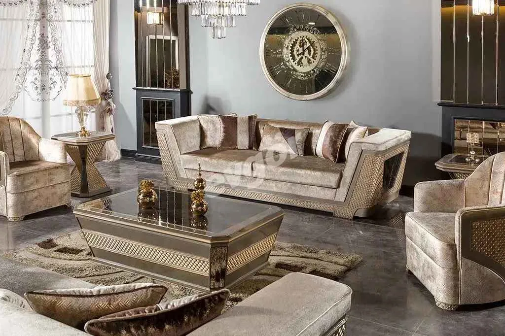 Luxurious Sofa Set 